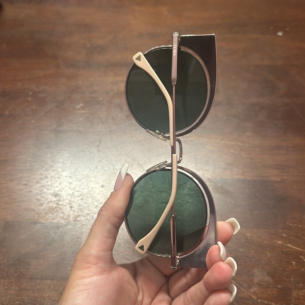FENDI - Picture 3 of 7